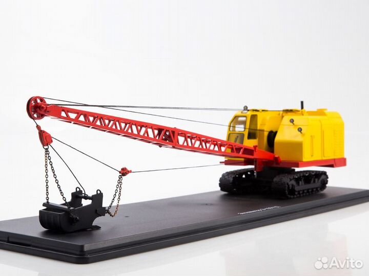 1:43 Масштабная модель Экскаватор Э-10011