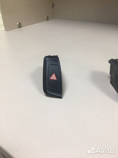 Кнопка аварийки Ауди А4 Б8 8K1941509