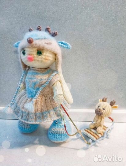 Вязаная зайка ручной работы