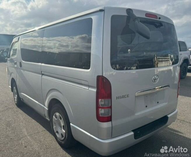 Лючок бензобака задний Toyota Hiace/Regius Ace