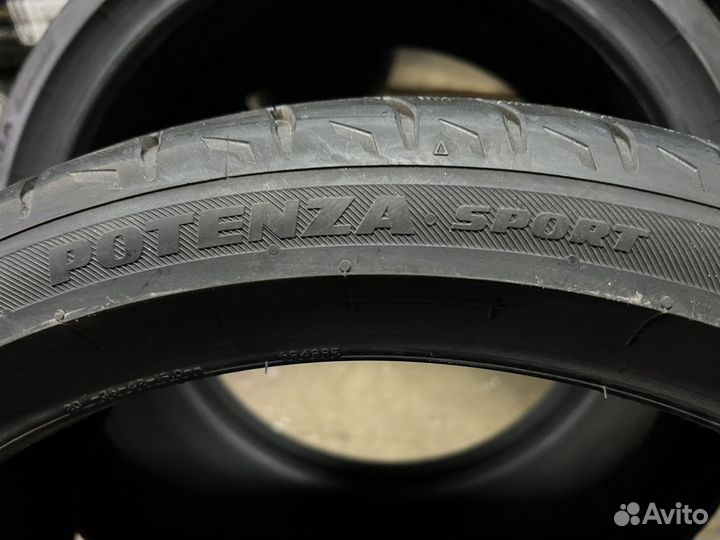 Bridgestone Potenza Sport 245/35 R20 и 275/30 R20 97Y