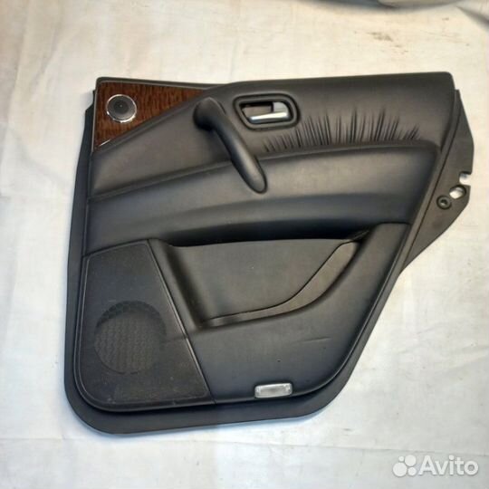 Обшивка двери задняя правая Nissan Patrol Y62