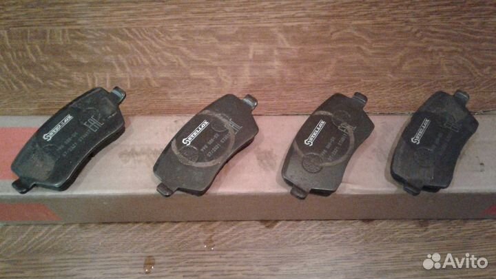 Тормозные колодки передние Рено Дастер