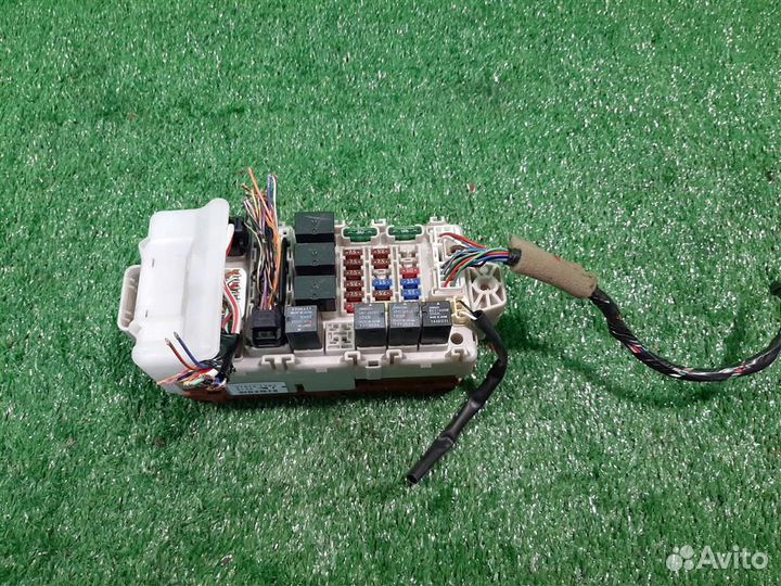 Блок предохранителей салонный Mitsubishi Lancer 9