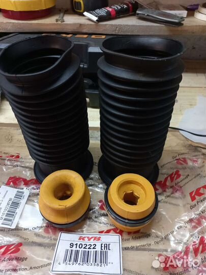 Стойки передние Шевроле Круз