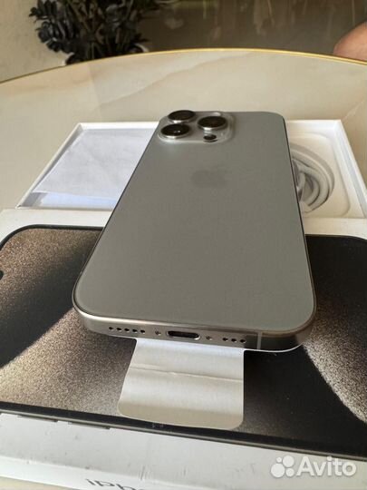 iPhone 15 Pro, 256 ГБ