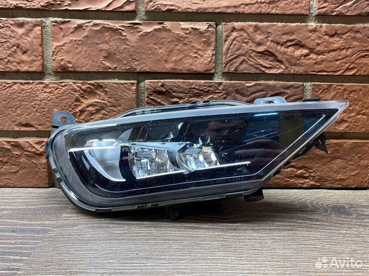 Фара противотуманная правая Volvo XC90 XC60 2015+