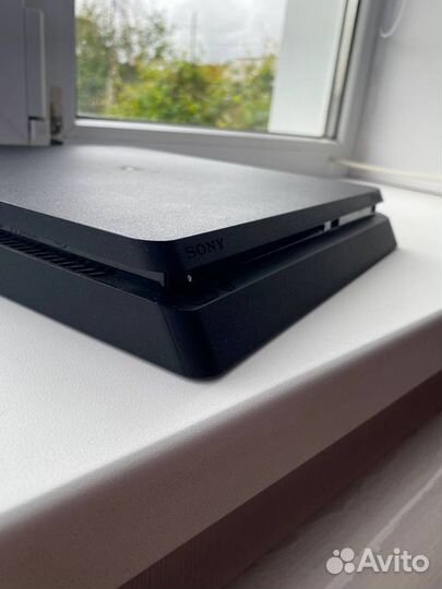 Sony PS4 slim