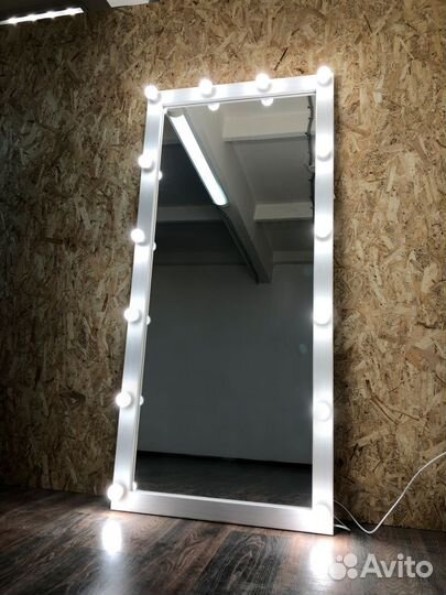 Зеркало в полный рост с подсветкой