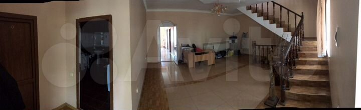 Дом 420 м² на участке 4 сот.