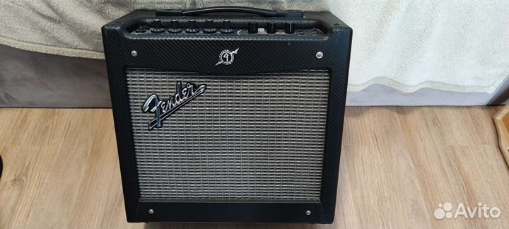 Комбоусилитель Fender Mustang I