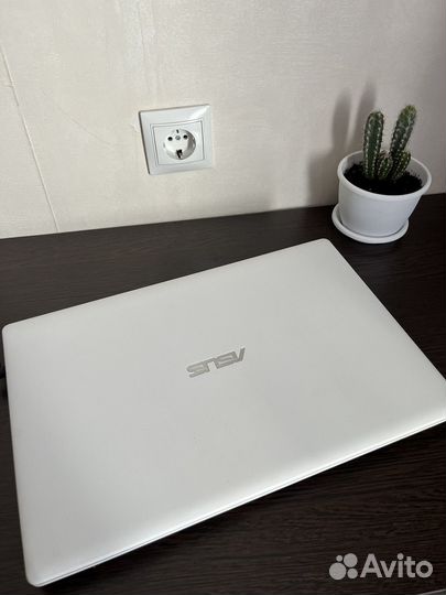Ноутбук asus