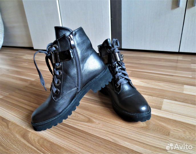 Ботинки демисезон 39 размер