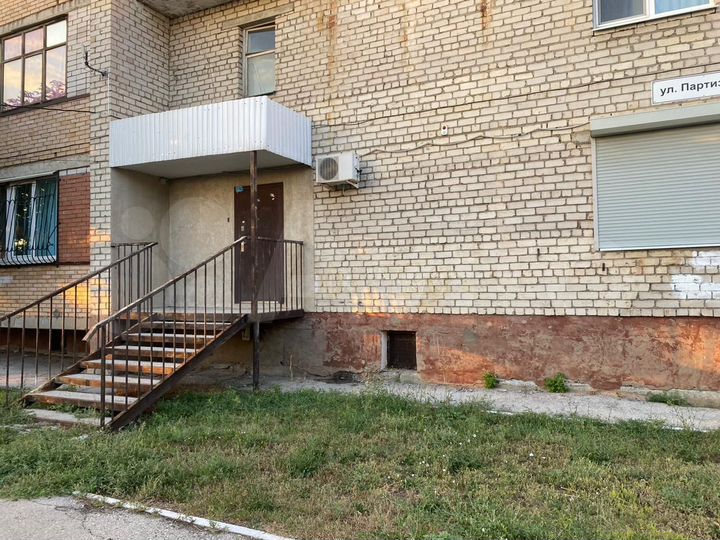 1-к. квартира, 35 м², 1/10 эт.