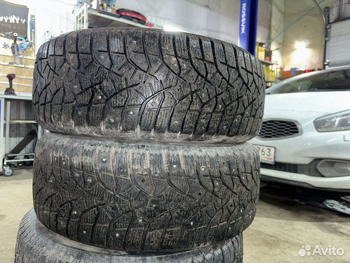 Bridgestone Blizzak Spike-01 205/55 R16