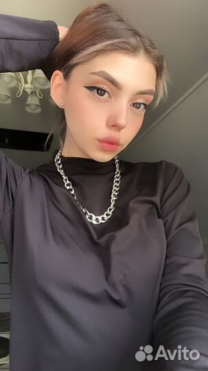 Официант, оператор-кассир, администратор, бармен