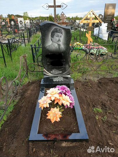 Памятники