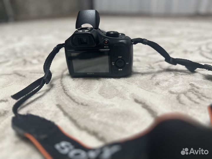 Компактный фотоаппарат