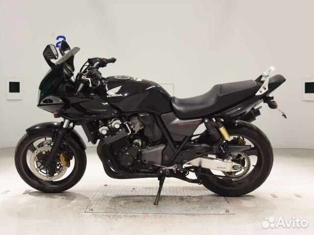 Honda CB400SFV boldor