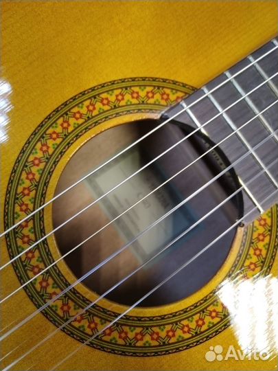 Классическая гитара yamaha c40
