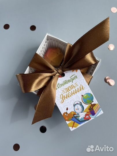 Конфеты в подарок на 1 сентября