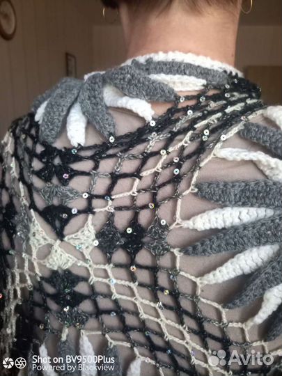 Шаль с вязаная новая