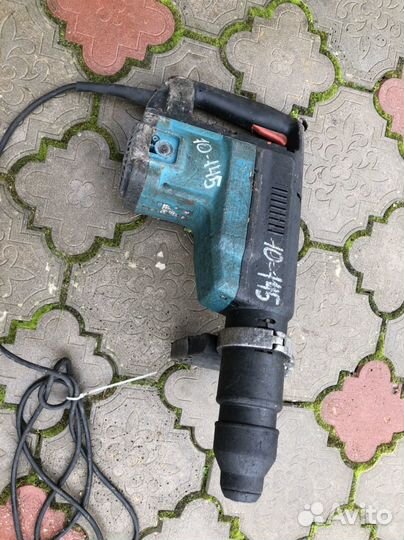 Отбойный молоток makita