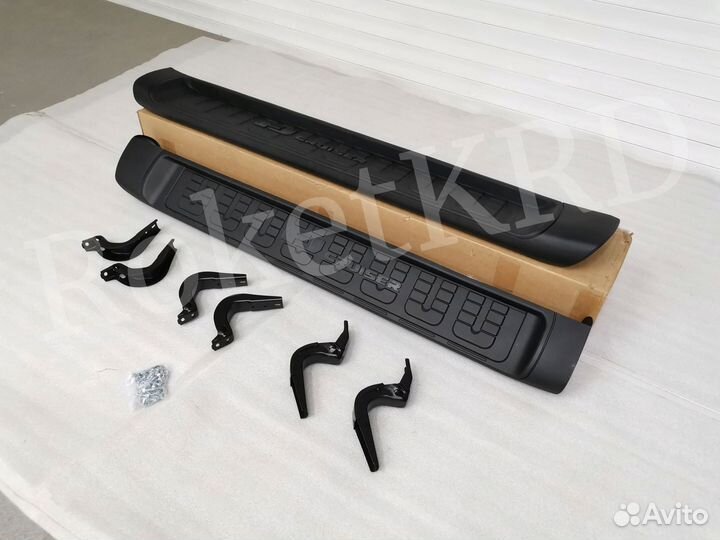 Подножки Toyota FJ Cruiser в Наличии