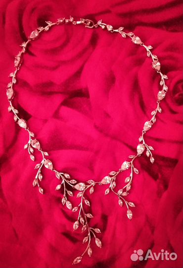 Вечернее колье с фианитами