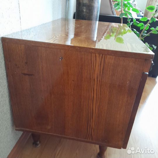 Тумба под телевизор натуральное дерево