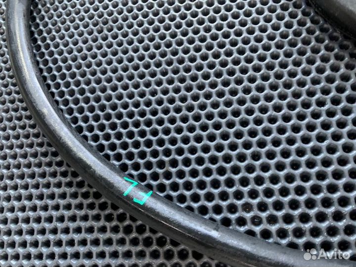 Уплотнитель дверного проема лев. перед. Toyota Lan