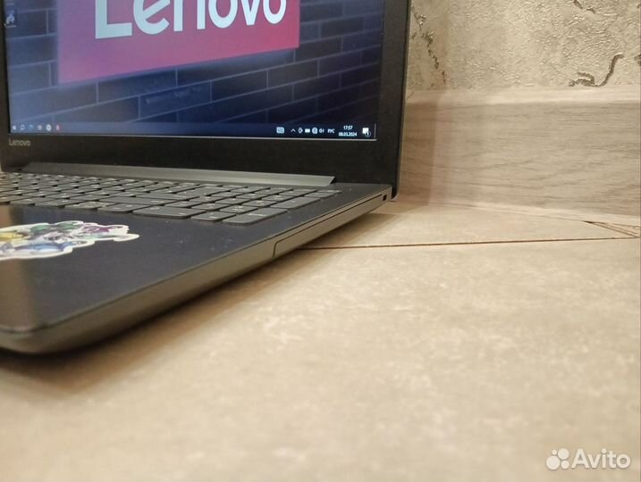 Мощный Lenovo Core i3 7020u 12гб nvme