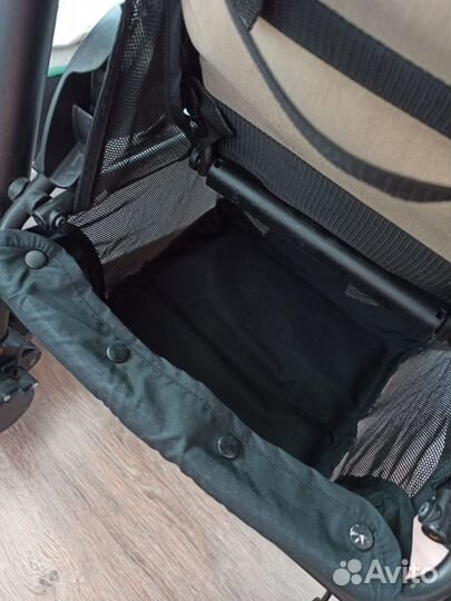 Прогулочная коляска joie litetrax 4