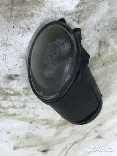 Фара противотуманная правая Volkswagen Passat