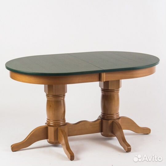 Большой обеденный стол