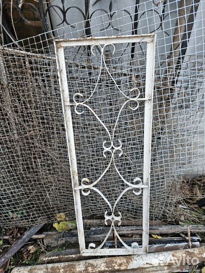 Металлические решетки на окна бу