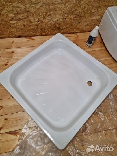 Душевой поддон 80х80