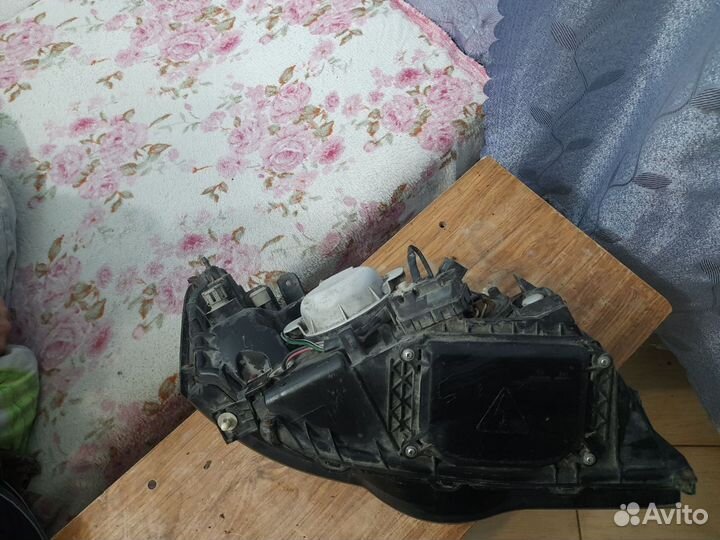 Фара subaru outback