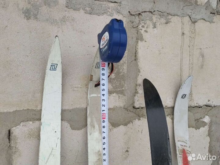 Лыжи пластиковые с ботинками и палки лыжные