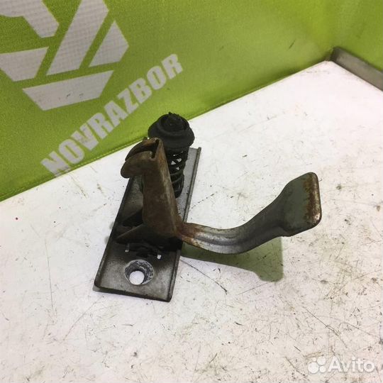 Крючок капота Фиат Пунто 176