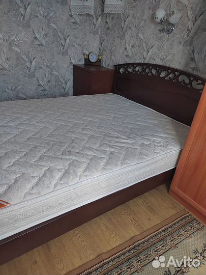 Кровать двухспальная