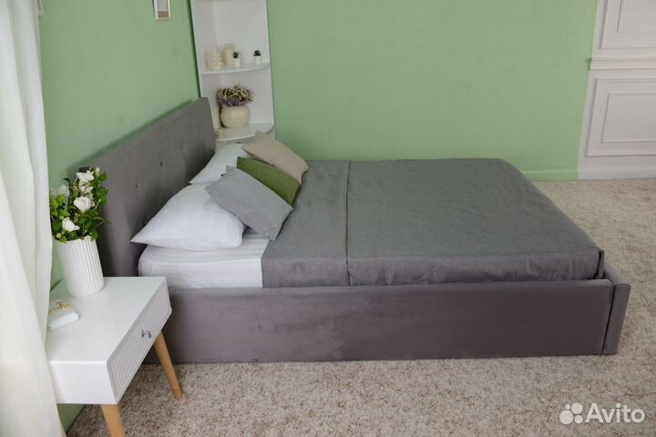 Кровать двуспальная