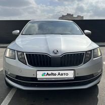 Skoda Octavia 1.8 AMT, 2019, 117 000 км, с пробегом, цена 2 200 000 руб.