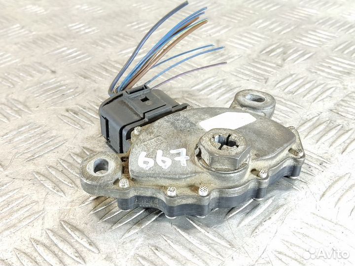 Селектор АКПП Skoda Octavia 2004 2013