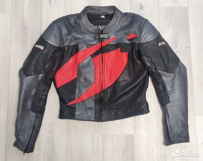 Мотокуртка женская