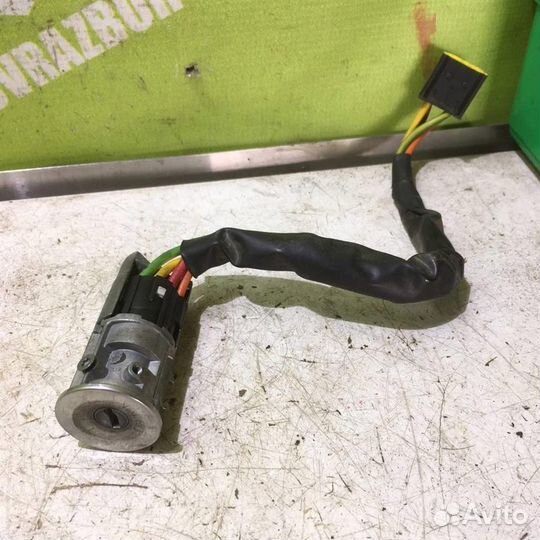 Замок зажигания Рено Логан