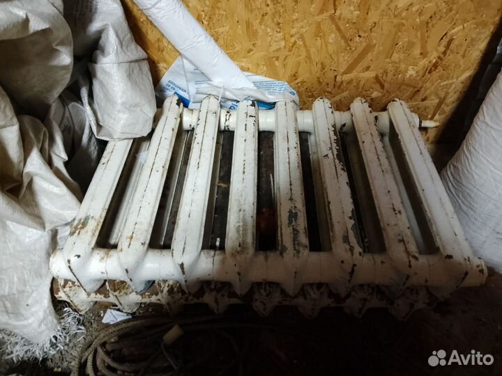 Батарея чугунная