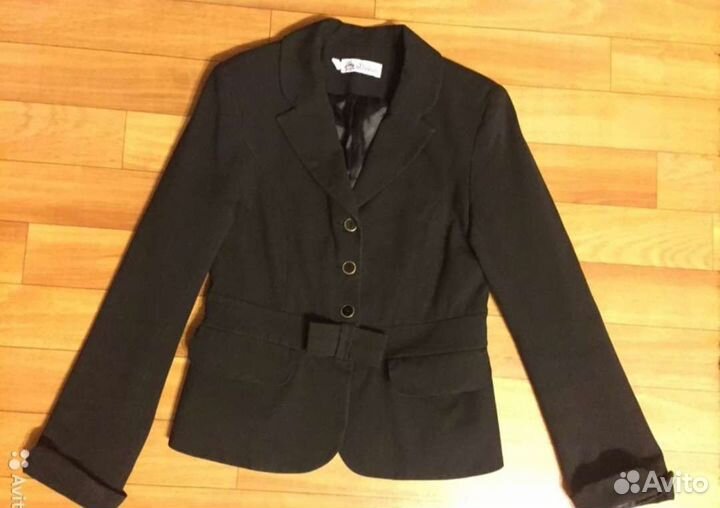 Пиджак на девочку, р.140