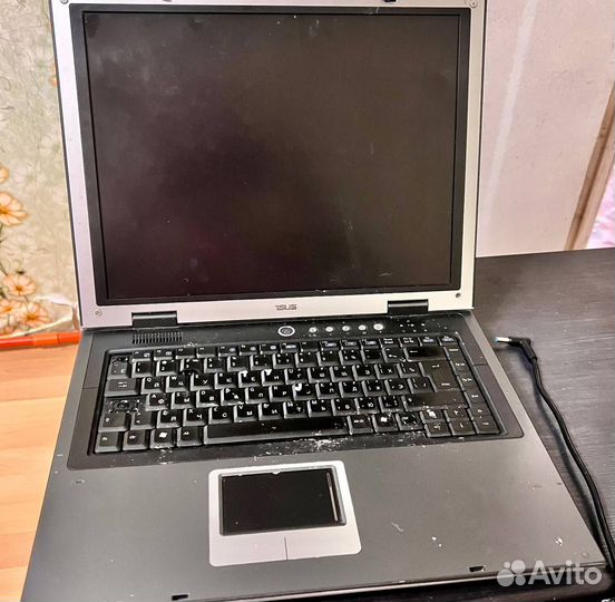 Ноутбук asus m6000