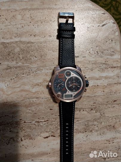 Часы мужские и видеокамера